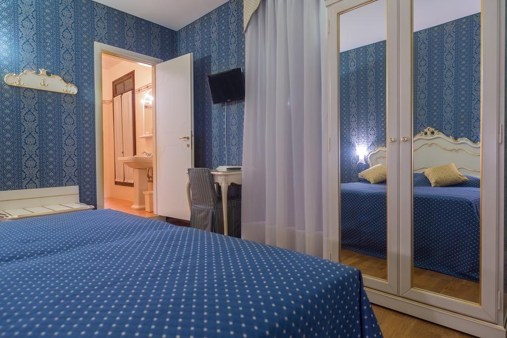 Residenza Nobile - Locazione Turistica Hotel Veneţia Cameră foto