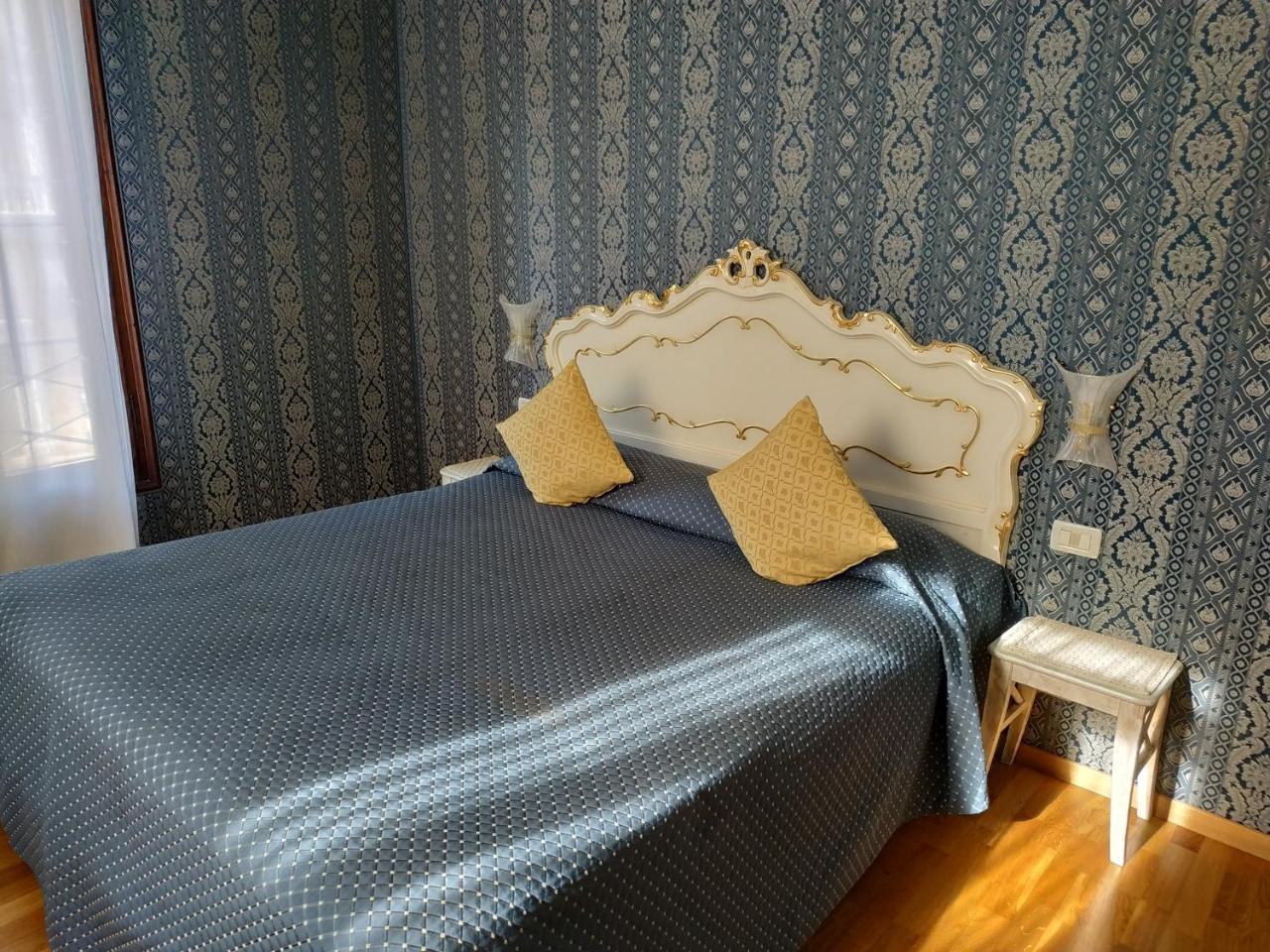 Residenza Nobile - Locazione Turistica Hotel Veneţia Exterior foto
